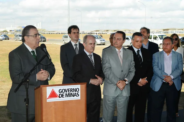 Solenidade de entrega das obras contou com a presença do governador Alberto Pinto Coelho