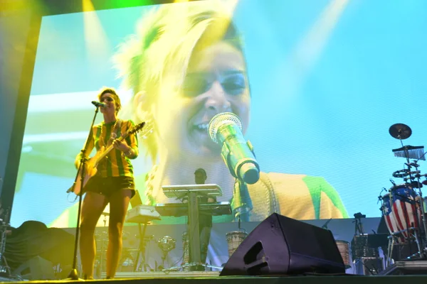 Cantora Dani Moraes é uma das atrações neste terceiro dia de FIFA Fan Fest em Belo Horizonte