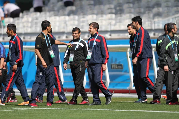 Equipe realizou o reconhecimento do gramado no Mineirão