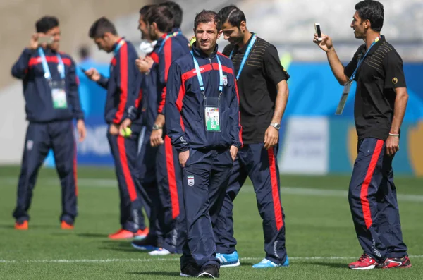 Equipe realizou o reconhecimento do gramado no Mineirão