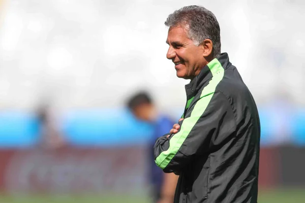 Equipe realizou o reconhecimento do gramado no Mineirão