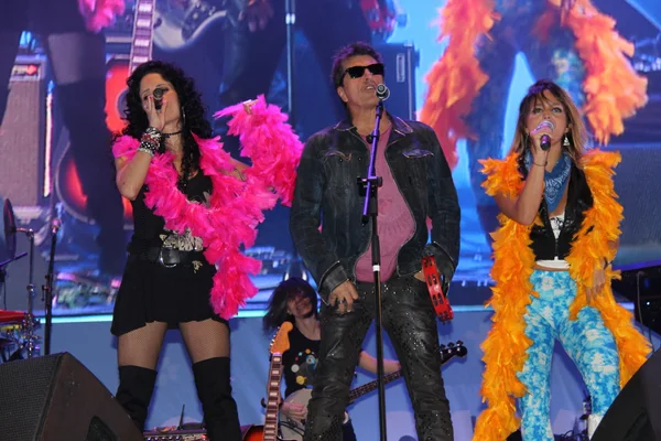 A banda Blitz, atração mais esperada do dia, se apresentou no palco principal do Expominas