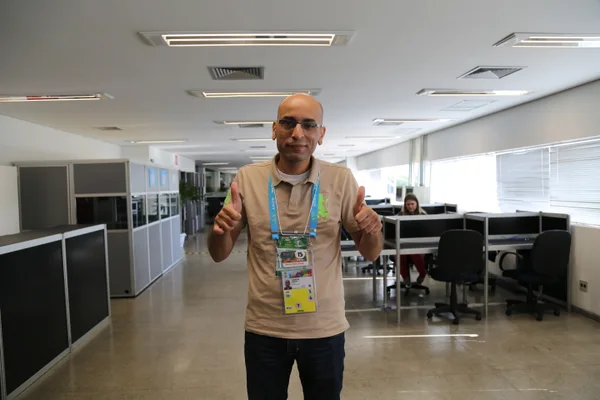 Ayman Elmanhdy, jornalista egípcio, elogia a estrutura do espaço no Expominas