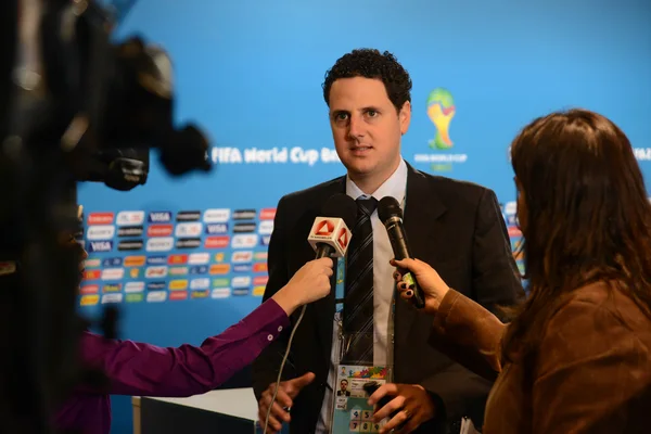 "A imprensa estrangeira tem elogiado nossa organização para o evento", disse Tiago Lacerda