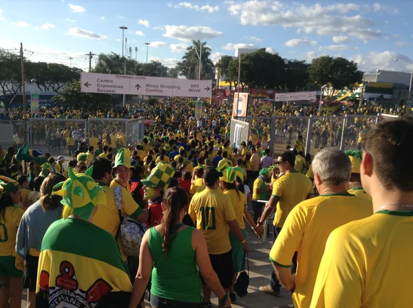 Torcida presente no Mineirão acompanhou o desafio da seleção e espera ver a equipe na final da Copa