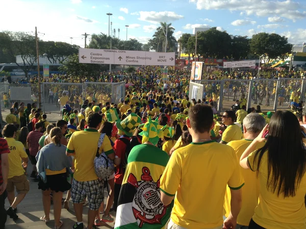 Torcida presente no Mineirão acompanhou o desafio da seleção e espera ver a equipe na final da Copa