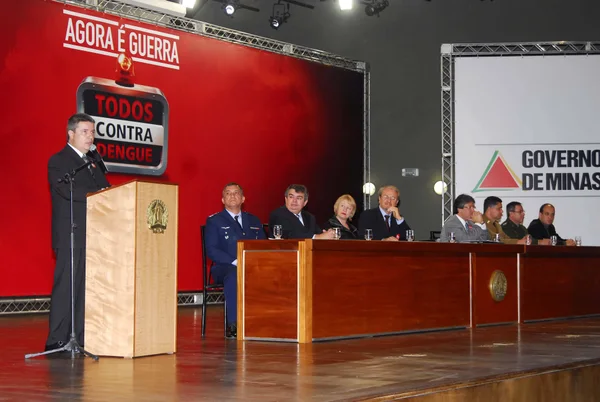 Governador Antonio Anastasia em pronunciamento no lançamento do Programa