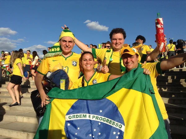 Torcida presente no Mineirão acompanhou o desafio da seleção e espera ver a equipe na final da Copa
