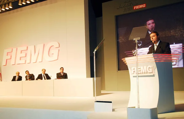 Governador Antonio Anastasia em pronunciamento durante o evento
