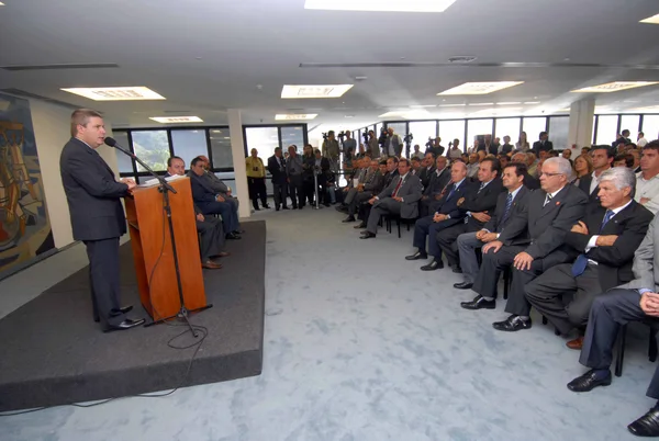 Governador Antonio Anastasia durante pronunciamento no Palácio Tiradentes