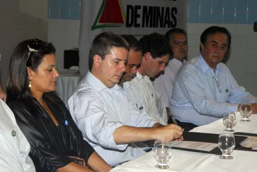 Governador Antonio Anastasia durante a assinatura de convênios