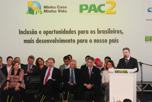 Em pronunciamento, Anastasia agradeceu a presidente pelos benefícios trazidos ao Estado
