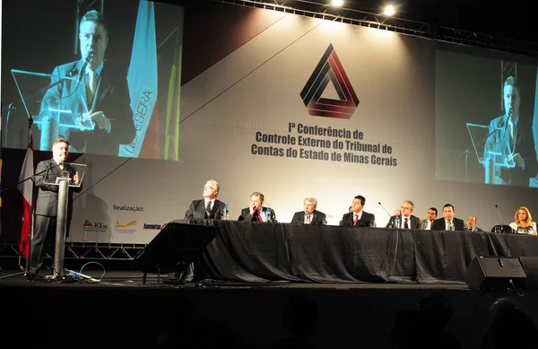 Antonio Anastasia durante abertura da 1ª Conferência de Controle Externo do TCE-MG