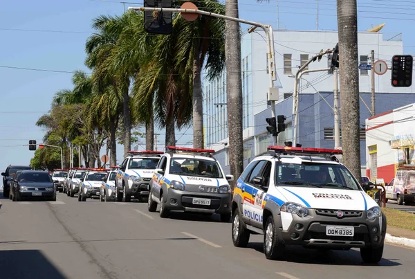 Em Patrocínio, governador Antonio Anastasia também entregou 14 novas viaturas para a Polícia Militar