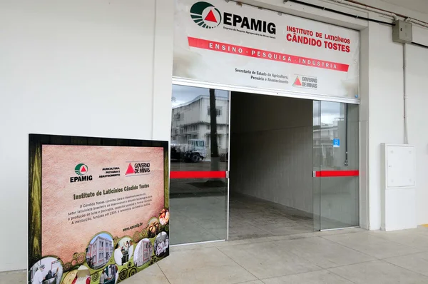 Instituto Cândido Tostes é referência nacional na área de pesquisa da cadeia produtiva do leite
