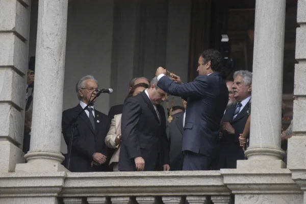 Aécio Neves colocou o Grande Colar da Inconfidência em Antonio Anastasia