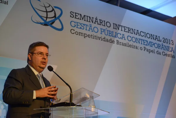 Anastasia durante palestra no Seminário Internacional Gestão Pública Contemporânea