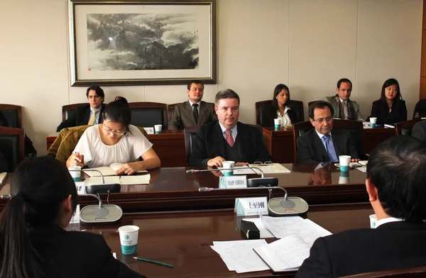 Visita da comitiva do governador Anastasia à empresa chinesa foi realizada nesta segunda-feira