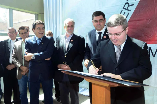 Recursos para obras em Oliveira foram liberados pelo governador Antonio Anastasia nesta terça-feira