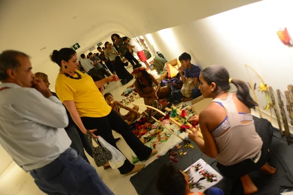 Exposição de artigos indígenas na Cidade Administrativa de Minas Gerais