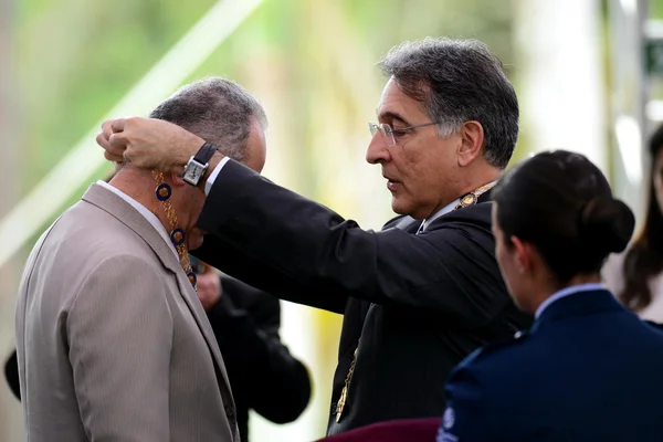 O orador oficial, ministro da Defesa, Aldo Rebelo, recebeu do governador Pimentel o Grande Colar