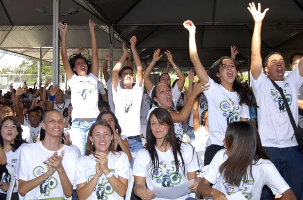 Programa Poupança Jovem beneficiou 2 mil jovens de Ribeirão das Neves