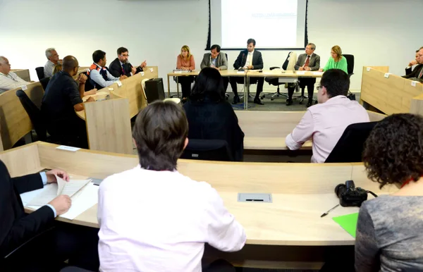 Pela primeira vez, prefeitos das cidades capixabas atingidas pelo rompimento barragem estiveram presentes à reunião realizada na Cidade Administrativa