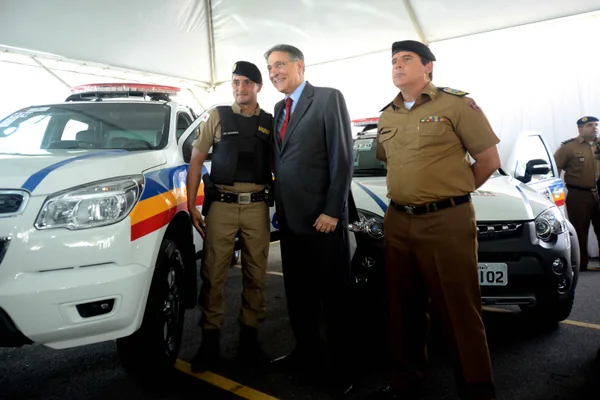 Governador entrega 357 veículos para a Polícia Militar de Minas Gerais