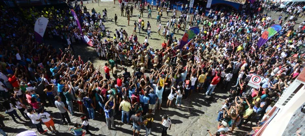 Vesperata celebra a passagem da tocha olímpica pela cidade de Diamantina