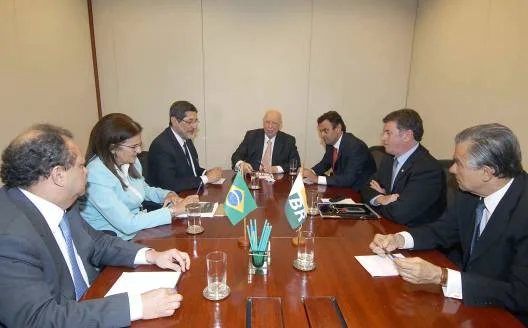 Reunião discutiu construção de gasoduto no Triângulo Mineiro