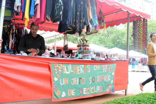 Feira Estadual de Economia Popular Solidária oferece diversidade de produtos em BH