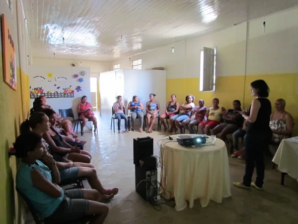 Em Machacalis, no Território Mucuri, a turma de Artesão de Biojoias se formou neste ano
