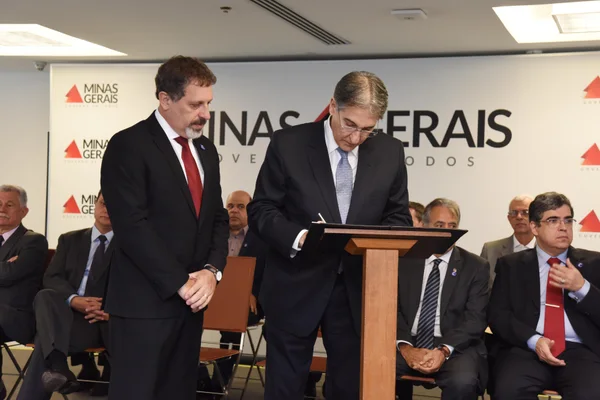 Governador lança programa de apoio a municípios mineradores de Minas Gerais