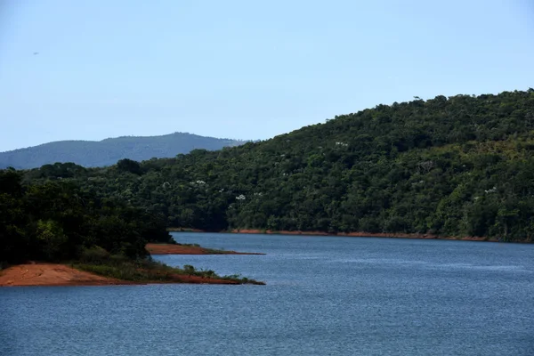 Governador vistoria reservatório da Copasa na RMBH