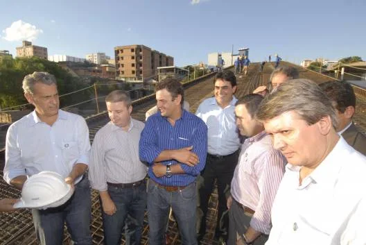 Governador visitou local onde será construído o hospital de Divinópolis