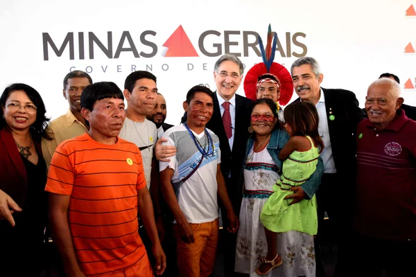 Governador visita novas instalações de escola em Teófilo Otoni