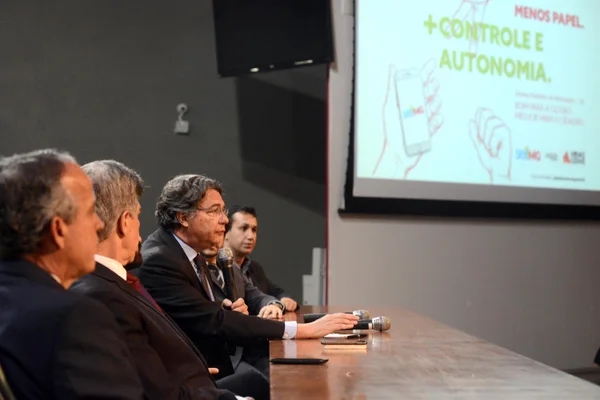 Estado lança sistema de tramitação eletrônica de documentos