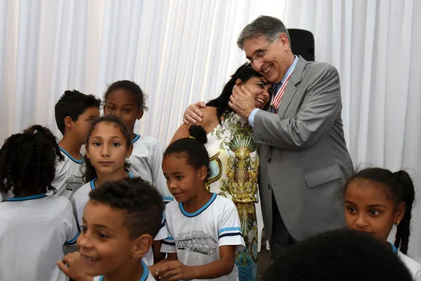 Governo de Minas Gerais entrega Medalha JK em Diamantina
