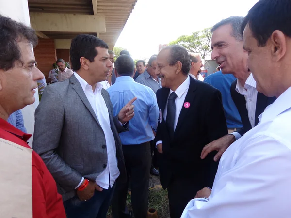 Contato do secretário de Estado de Cidades e Integração Regional, Carlos Murta, com prefeitos