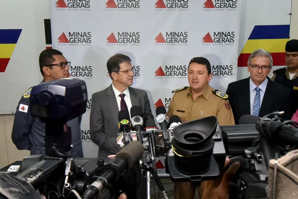 Fernando Pimentel coordena reunião sobre o Plano de Operação do Carnaval 2018