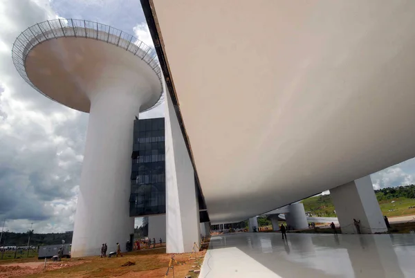 Nova sede do Governo de Minas possui vão livre de 147 metros de comprimento e 26 metros de largura