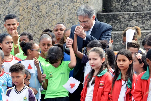 Solenidade de 21 de abril preserva as tradições durante a entrega da maior honraria do Estado