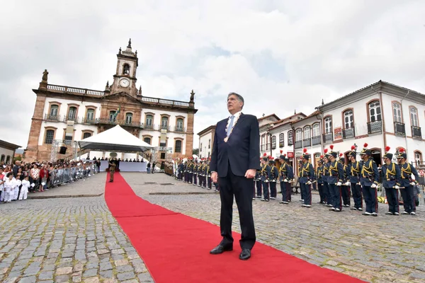Solenidade de 21 de abril preserva as tradições durante a entrega da maior honraria do Estado