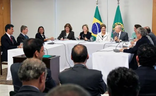 Em Brasília, governadores assinaram termo para ampliar crédito fiscal 