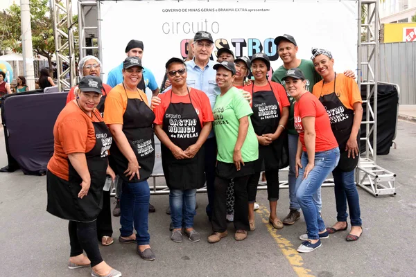 Fernando Pimentel visita o Circuito Gastronômico de Favelas