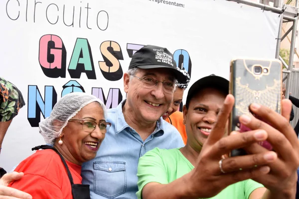 Fernando Pimentel visita o Circuito Gastronômico de Favelas