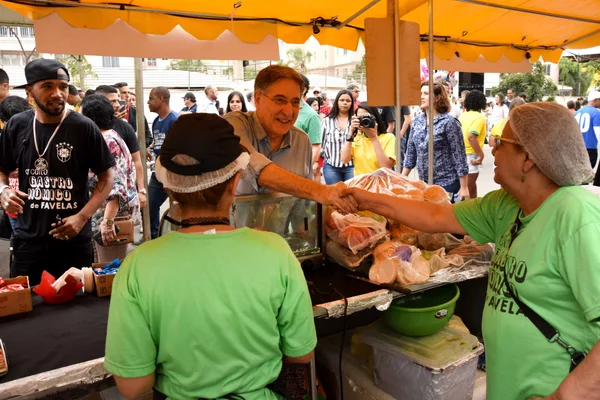 Fernando Pimentel visita o Circuito Gastronômico de Favelas
