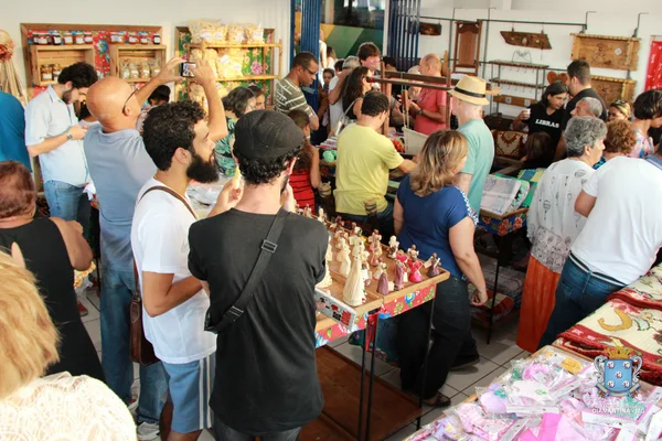 Lojas físicas e feiras itinerantes dão impulso à economia popular solidária em Minas Gerais