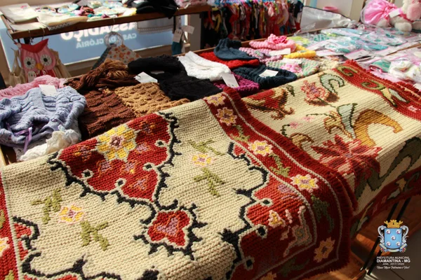 Lojas físicas e feiras itinerantes dão impulso à economia popular solidária em Minas Gerais