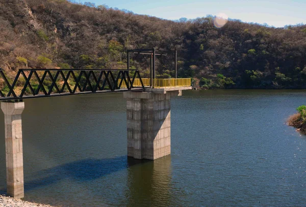 Fernando Pimentel faz visita inaugural à obra de ampliação da barragem do rio Viamão